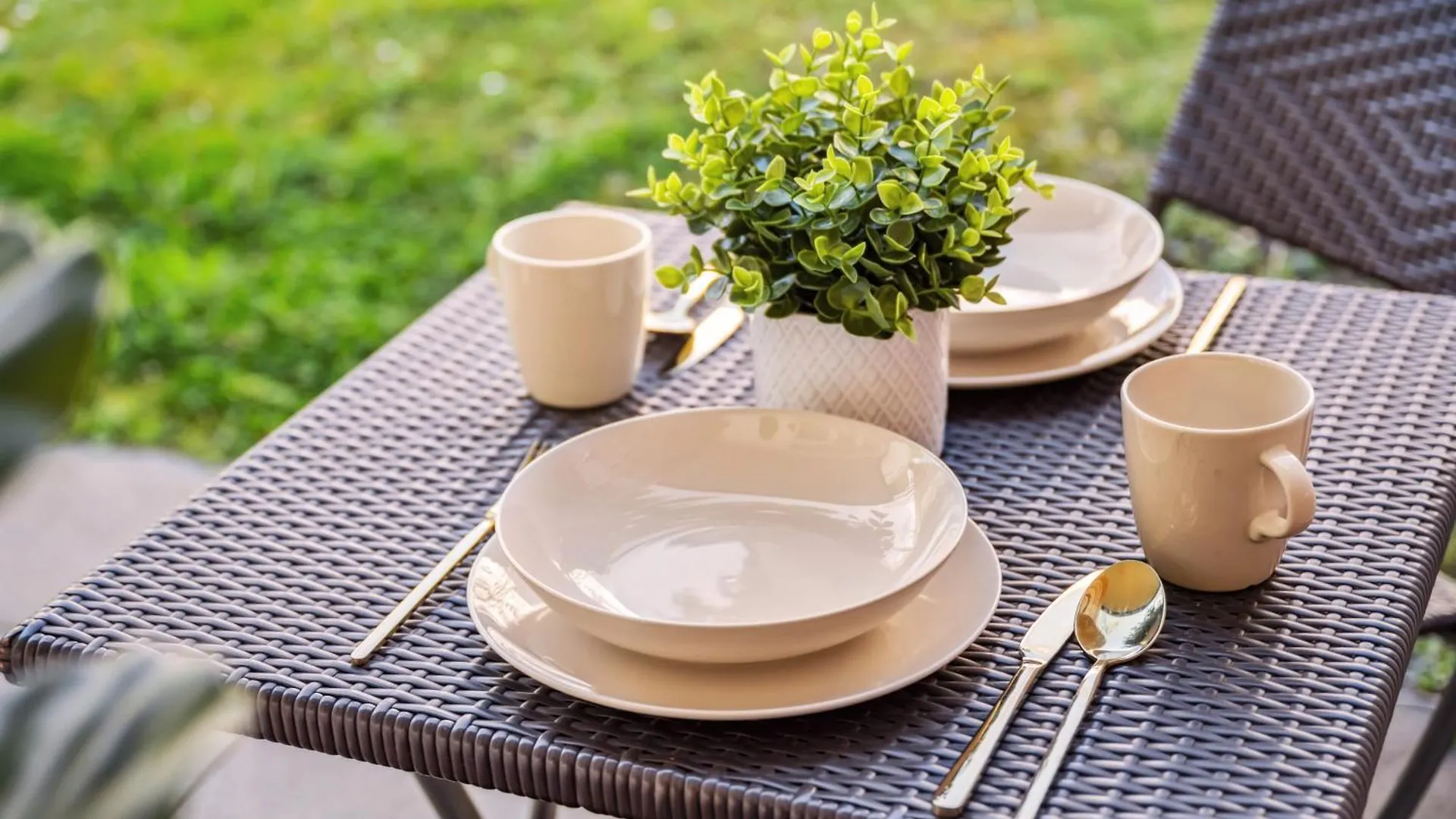 Traber Apartments Studio Kaffee Terrasse & Parken Lipsk